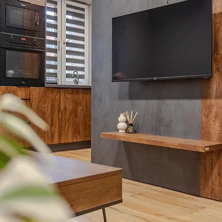 Centrum, Pw Invest *