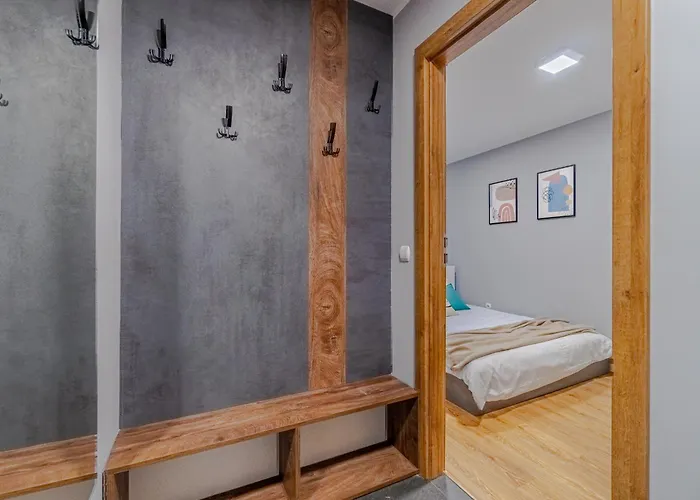 Centrum, Pw Invest * 루블리니에크