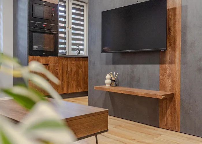 Centrum, Pw Invest *